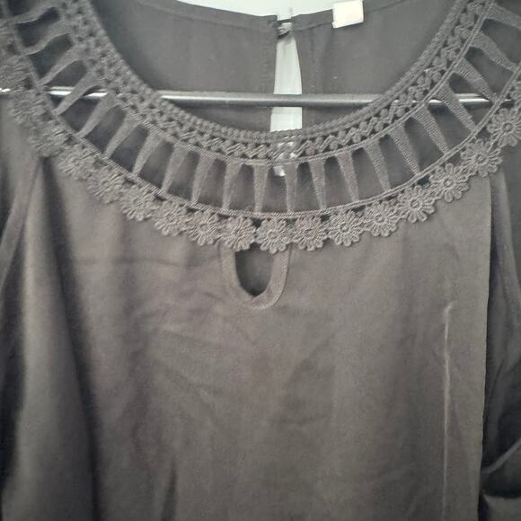 Unbranded Black Crochet Neckline Cold Shoulder Top Plus Size 2X Spandex Blend - Picture 5 of 8